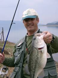 Jorge Moreno pesca black-bass